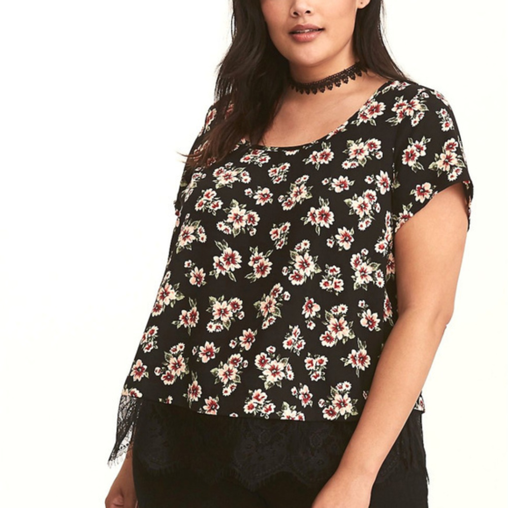 4X 26 Torrid Floral Print Georgette Lace Hem Top